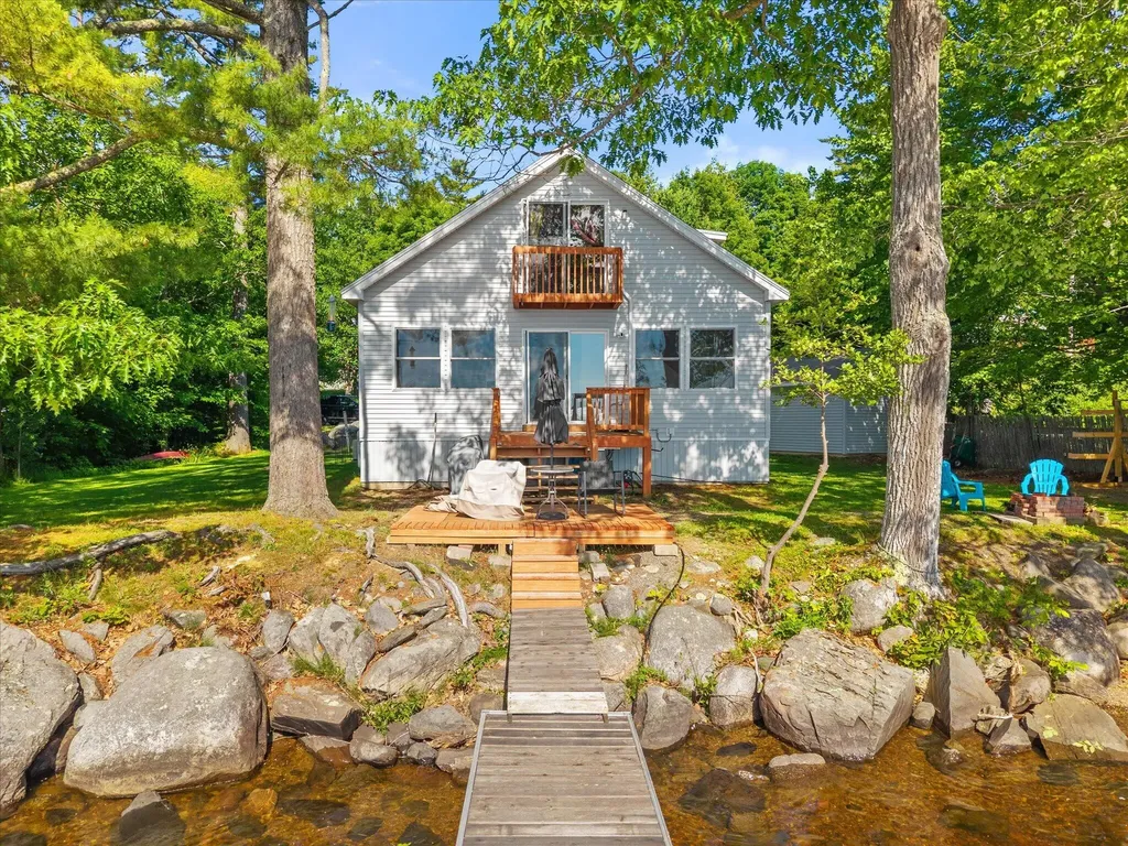 99 Lucky's Landing Glenburn ME 04401