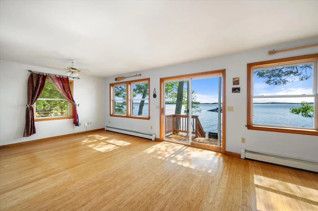 99 Lucky's Landing Glenburn ME 04401