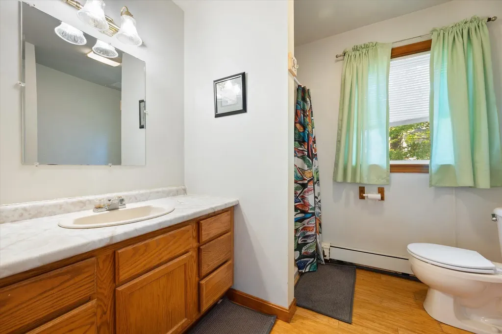 99 Lucky's Landing Glenburn ME 04401