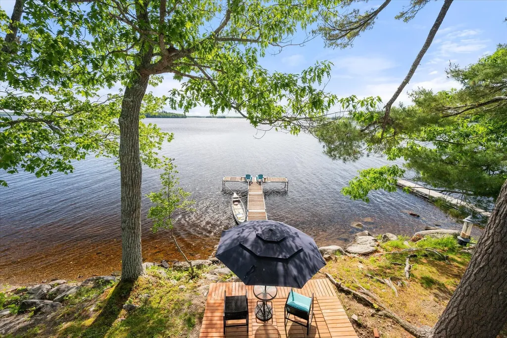 99 Lucky's Landing Glenburn ME 04401