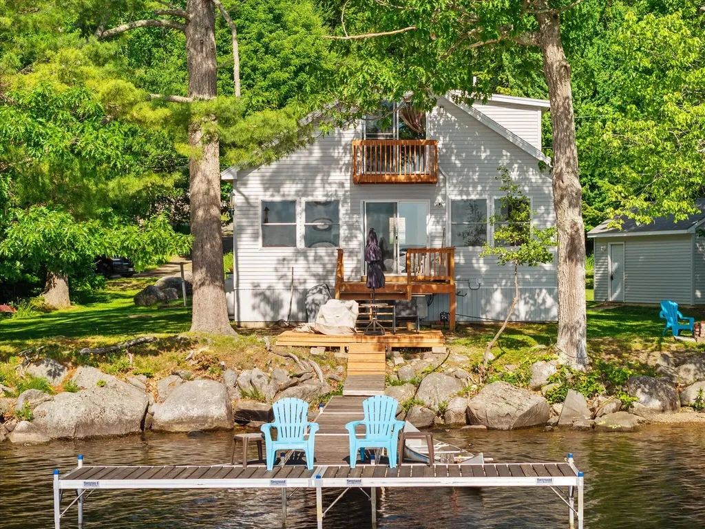 99 Lucky's Landing Glenburn ME 04401