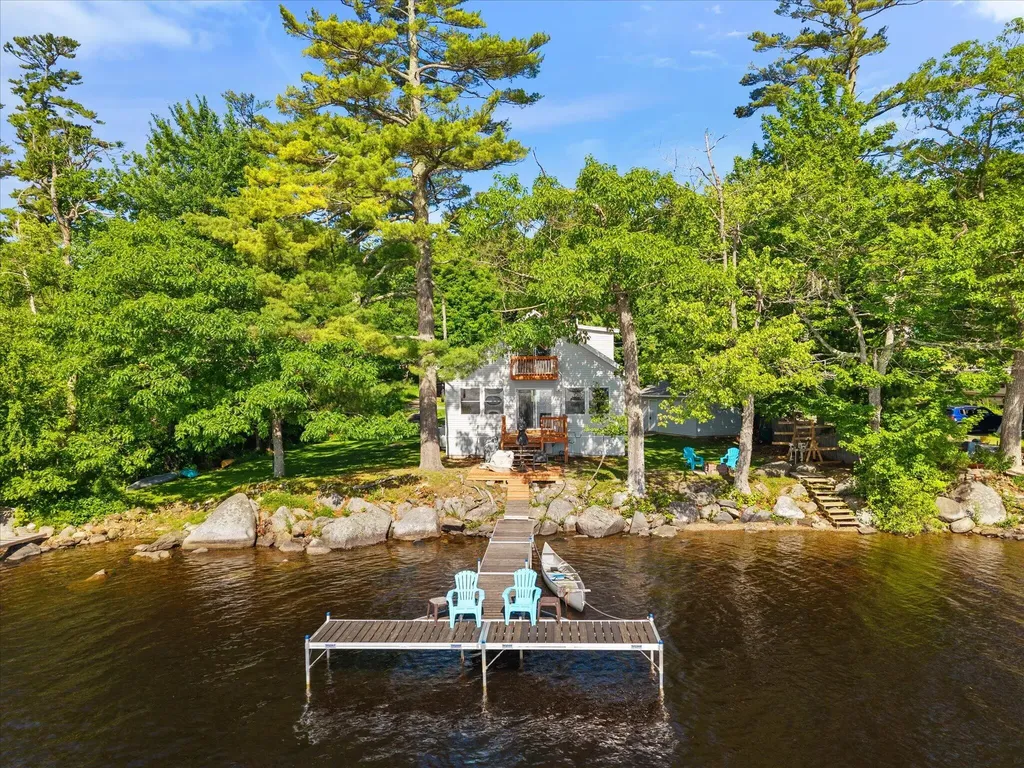 99 Lucky's Landing Glenburn ME 04401