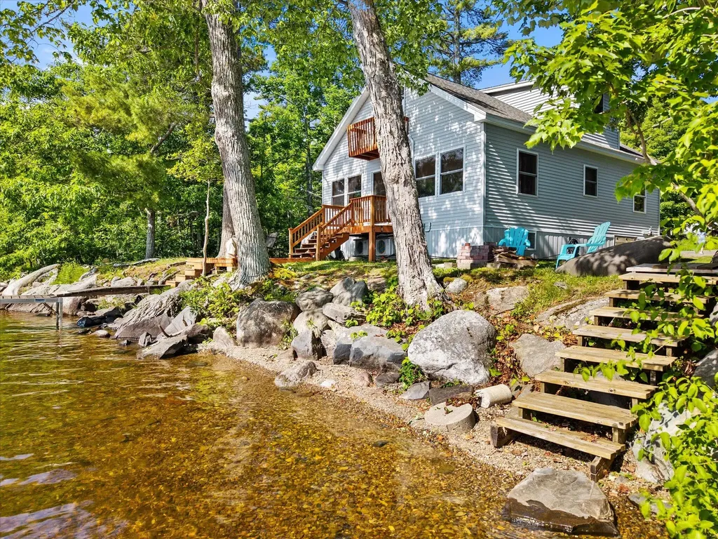 99 Lucky's Landing Glenburn ME 04401