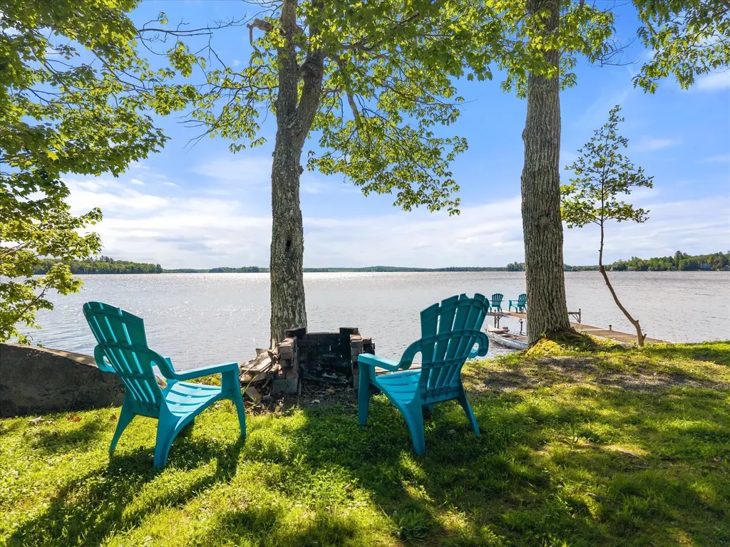99 Lucky's Landing Glenburn ME 04401