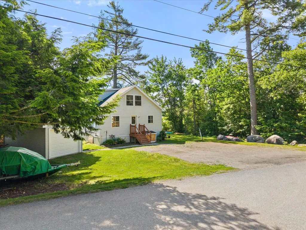 99 Lucky's Landing Glenburn ME 04401