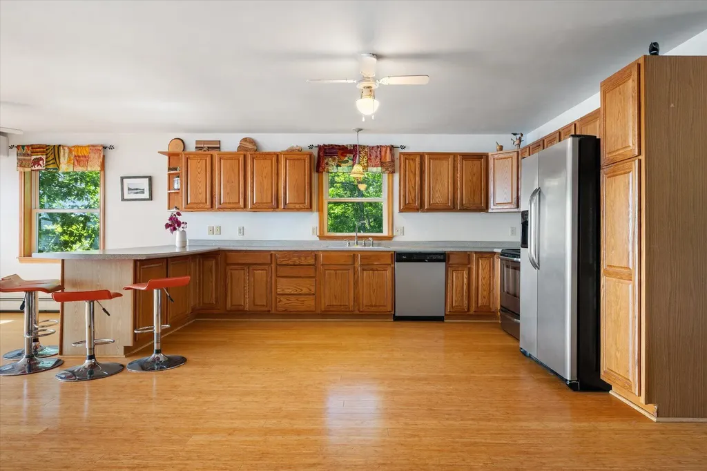 99 Lucky's Landing Glenburn ME 04401