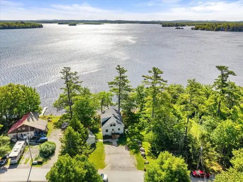 99 Lucky's Landing Glenburn ME 04401