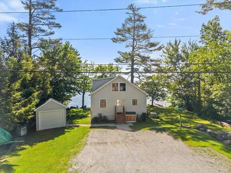 99 Lucky's Landing Glenburn ME 04401