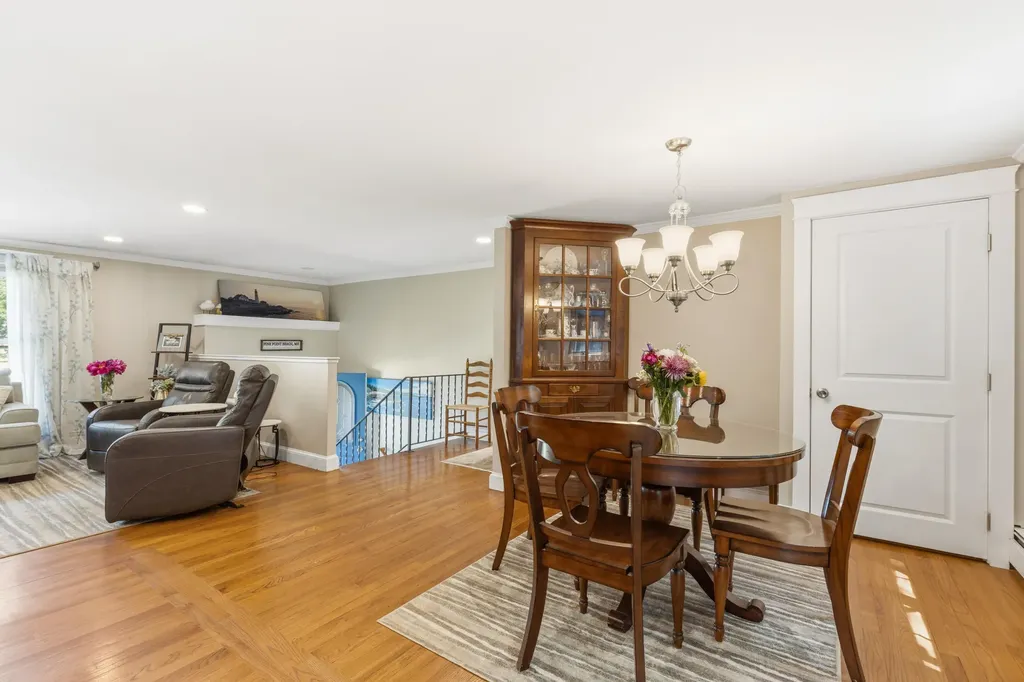13 Harlow Street Scarborough ME 04074