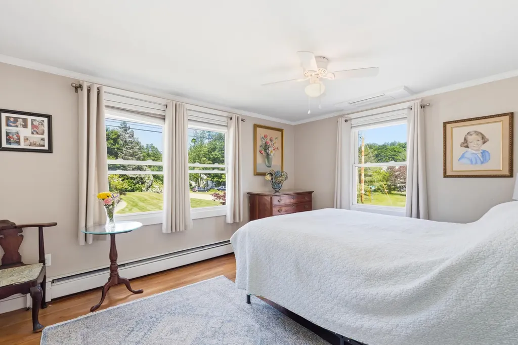 13 Harlow Street Scarborough ME 04074