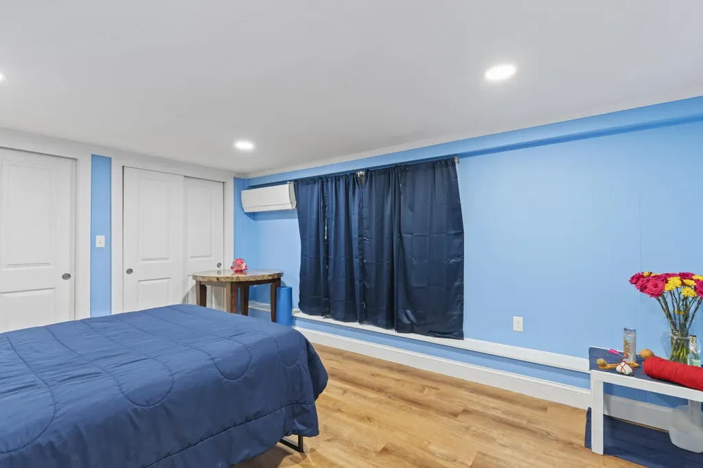 13 Harlow Street Scarborough ME 04074