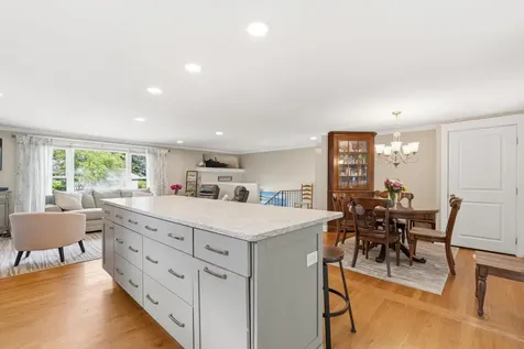 13 Harlow Street Scarborough ME 04074