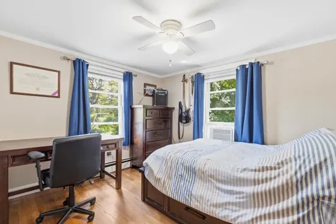 13 Harlow Street Scarborough ME 04074