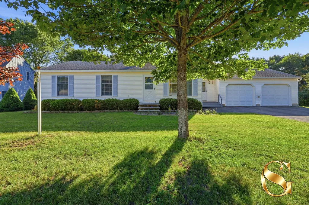 16 Coville Road Topsham ME 04086