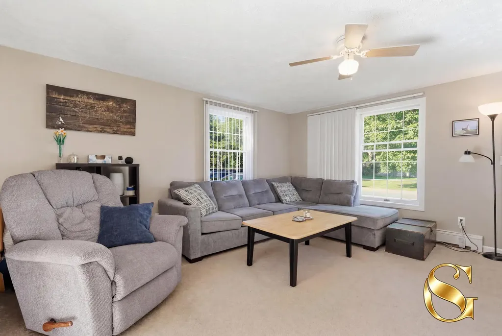 16 Coville Road Topsham ME 04086