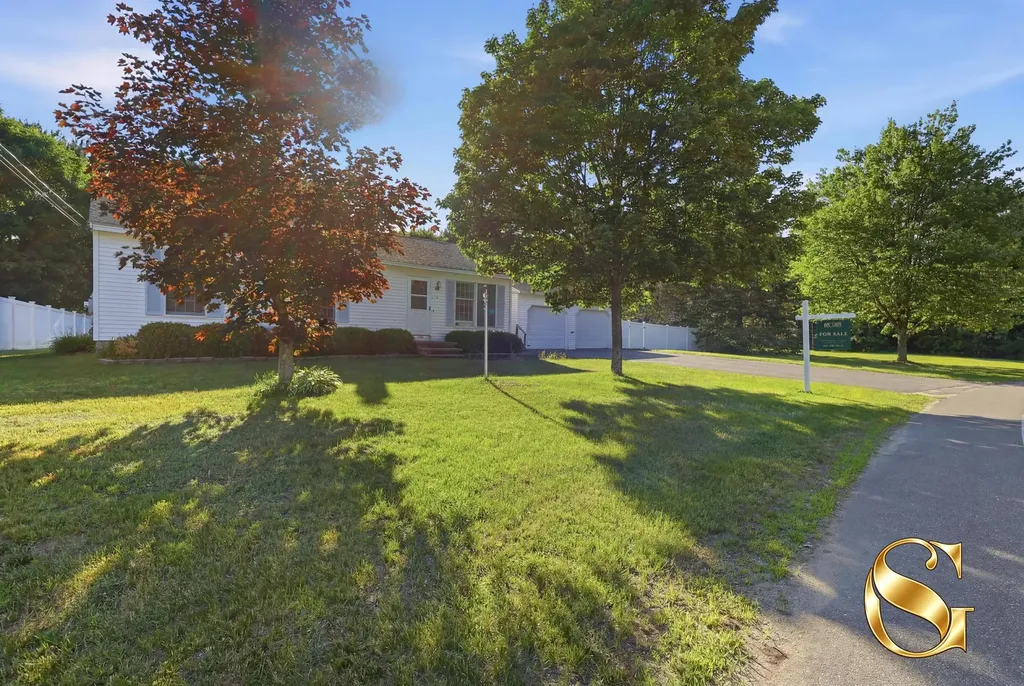 16 Coville Road Topsham ME 04086