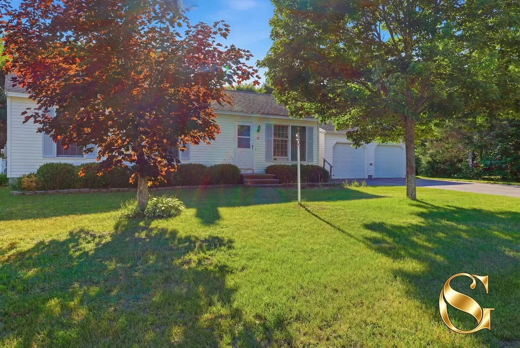 16 Coville Road Topsham ME 04086