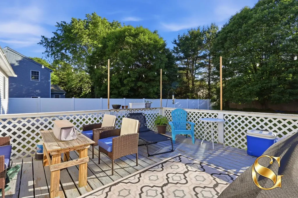 16 Coville Road Topsham ME 04086