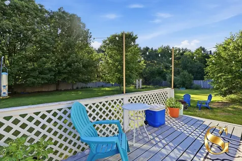 16 Coville Road Topsham ME 04086