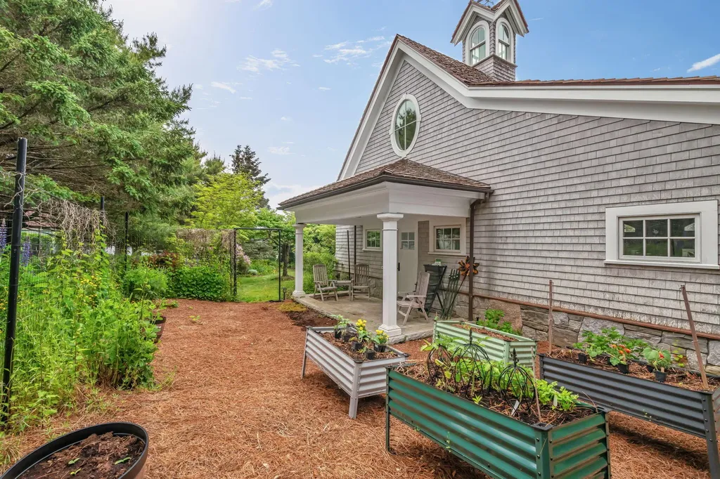 425 Seawall Road Southwest Harbor ME 04679