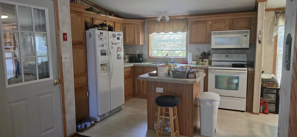 6 Redwood Drive Norway ME 04268