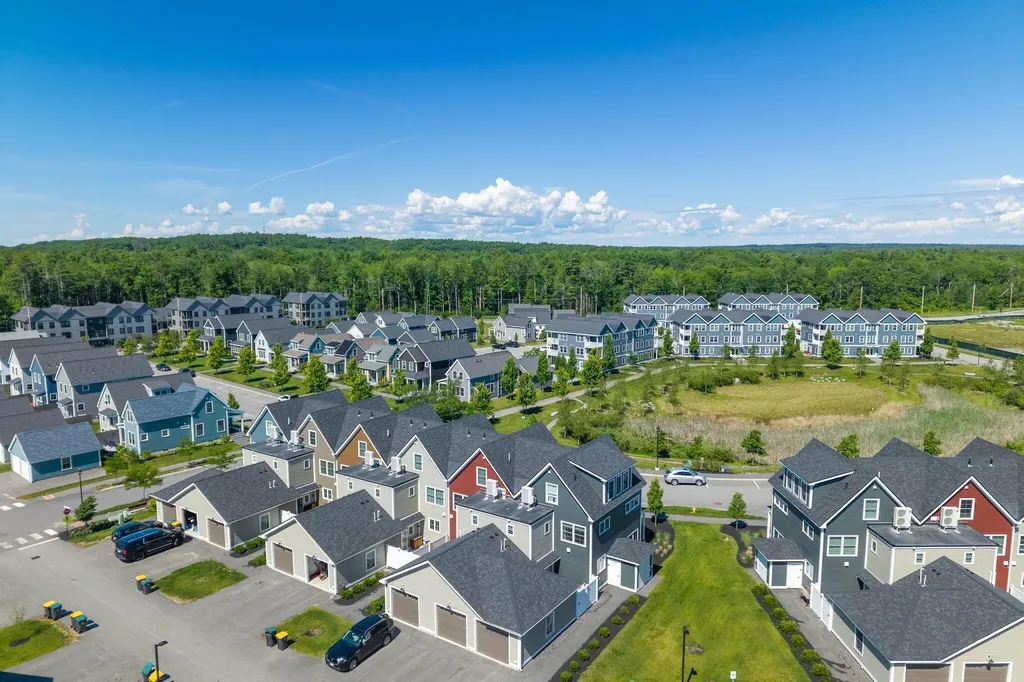 23 Frontrunner Way Scarborough ME 04074