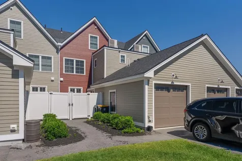 23 Frontrunner Way Scarborough ME 04074