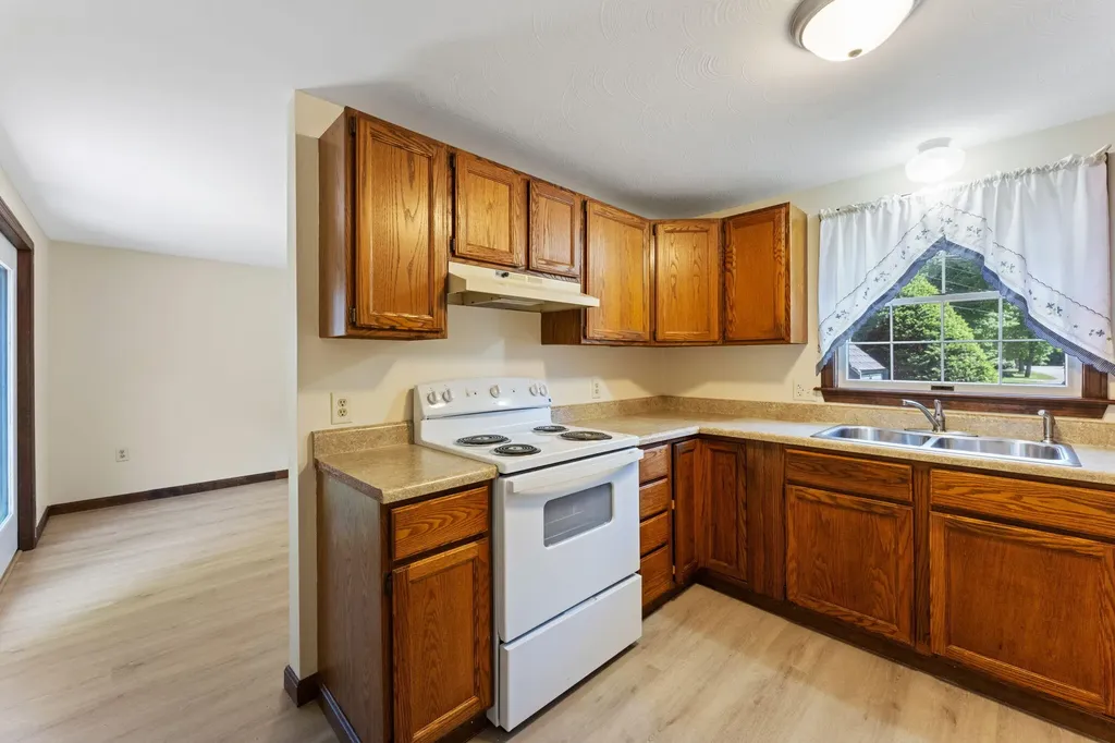 13 Cortland Circle Bangor ME 04401