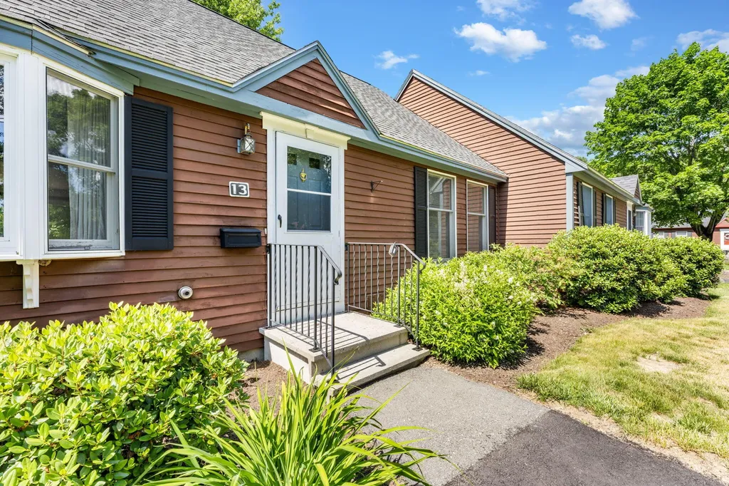 13 Cortland Circle Bangor ME 04401