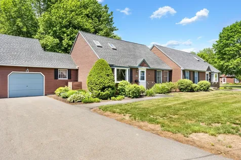 13 Cortland Circle Bangor ME 04401