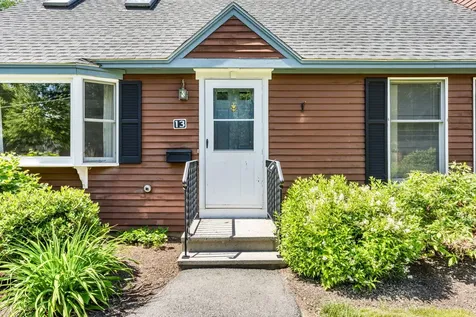 13 Cortland Circle Bangor ME 04401