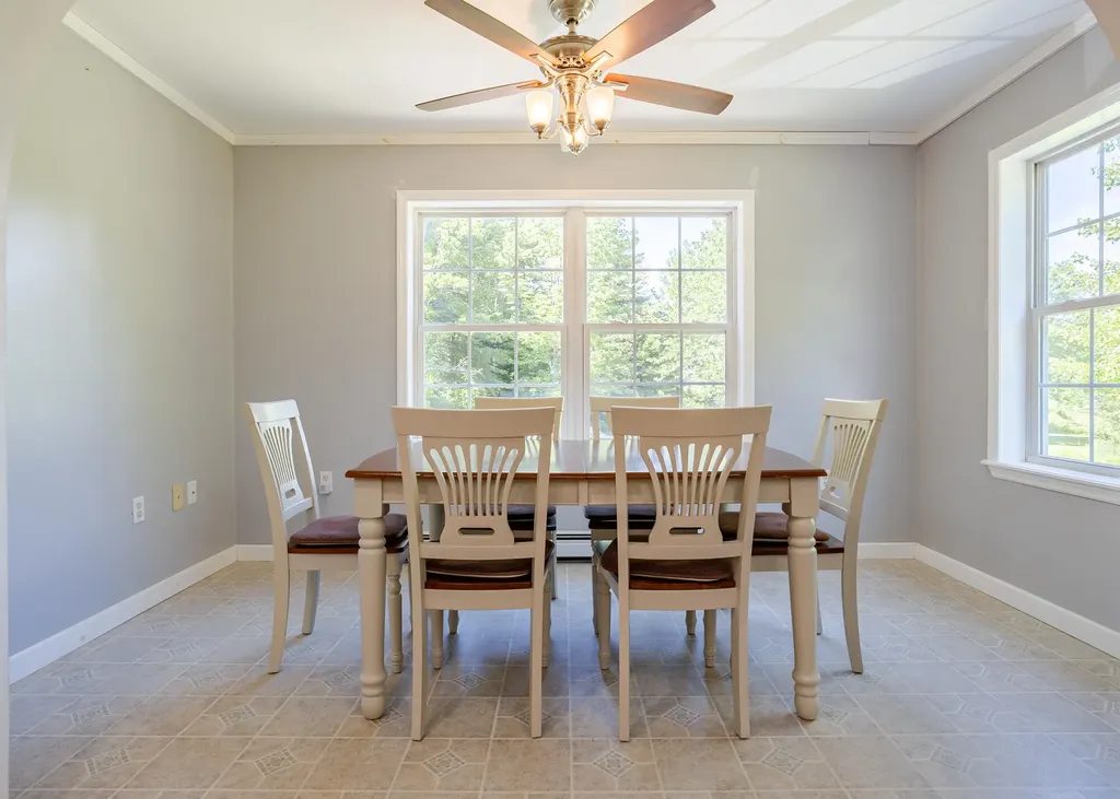256 Meadow Road Topsham ME 04086