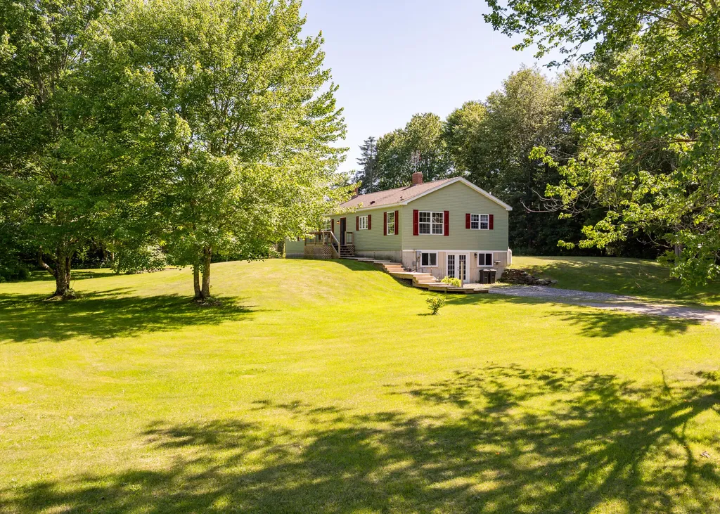 256 Meadow Road Topsham ME 04086