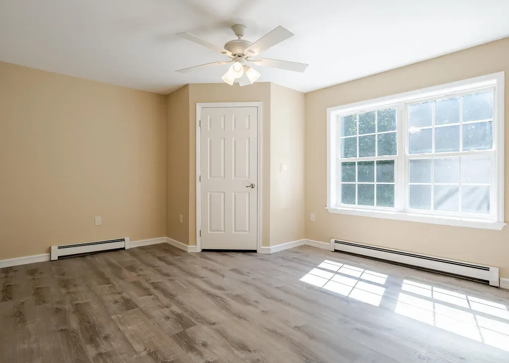 256 Meadow Road Topsham ME 04086