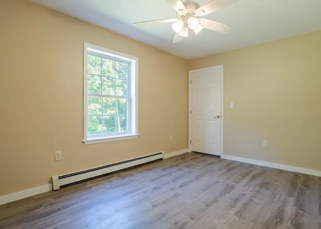 256 Meadow Road Topsham ME 04086