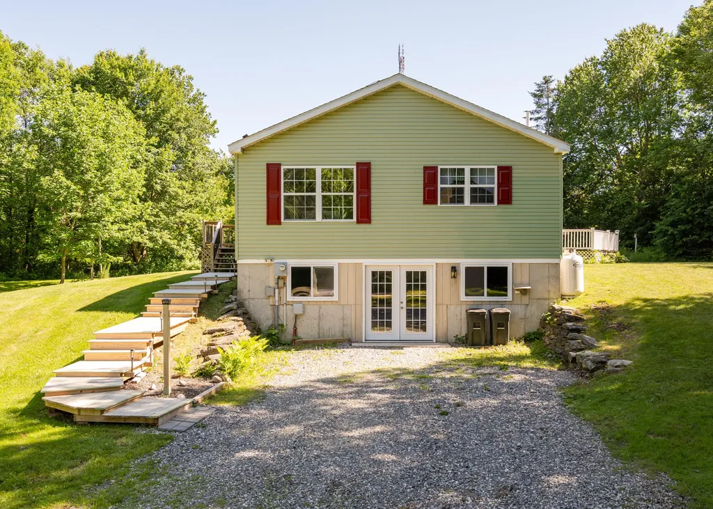 256 Meadow Road Topsham ME 04086