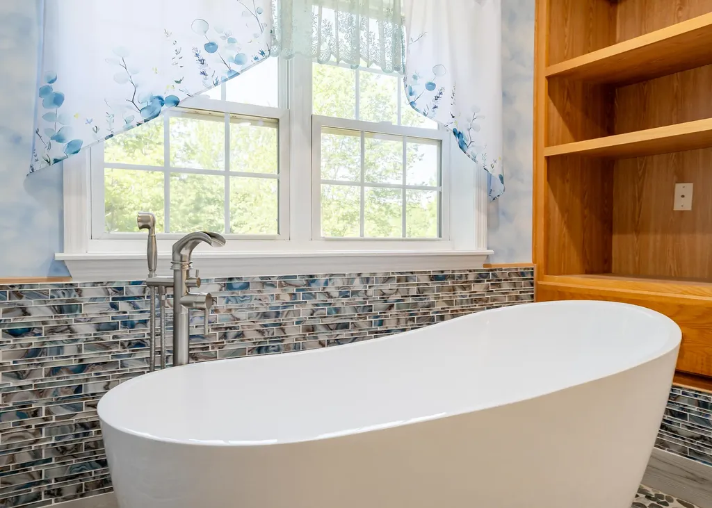 256 Meadow Road Topsham ME 04086