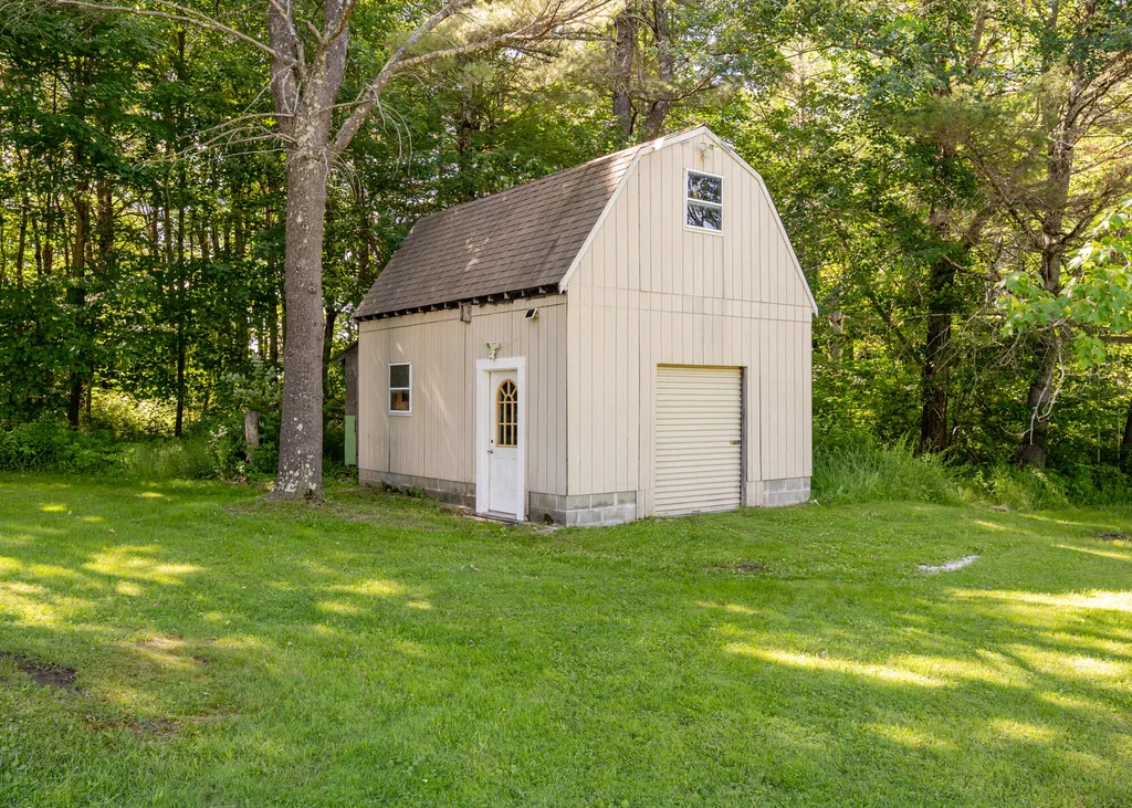 256 Meadow Road Topsham ME 04086