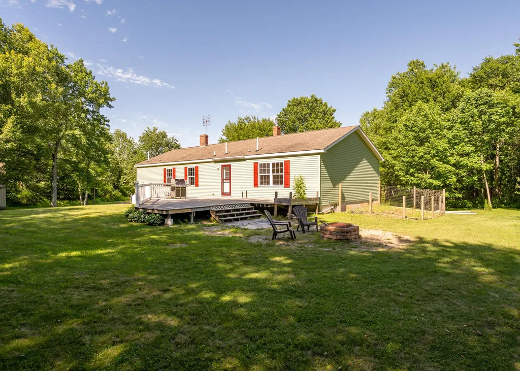 256 Meadow Road Topsham ME 04086