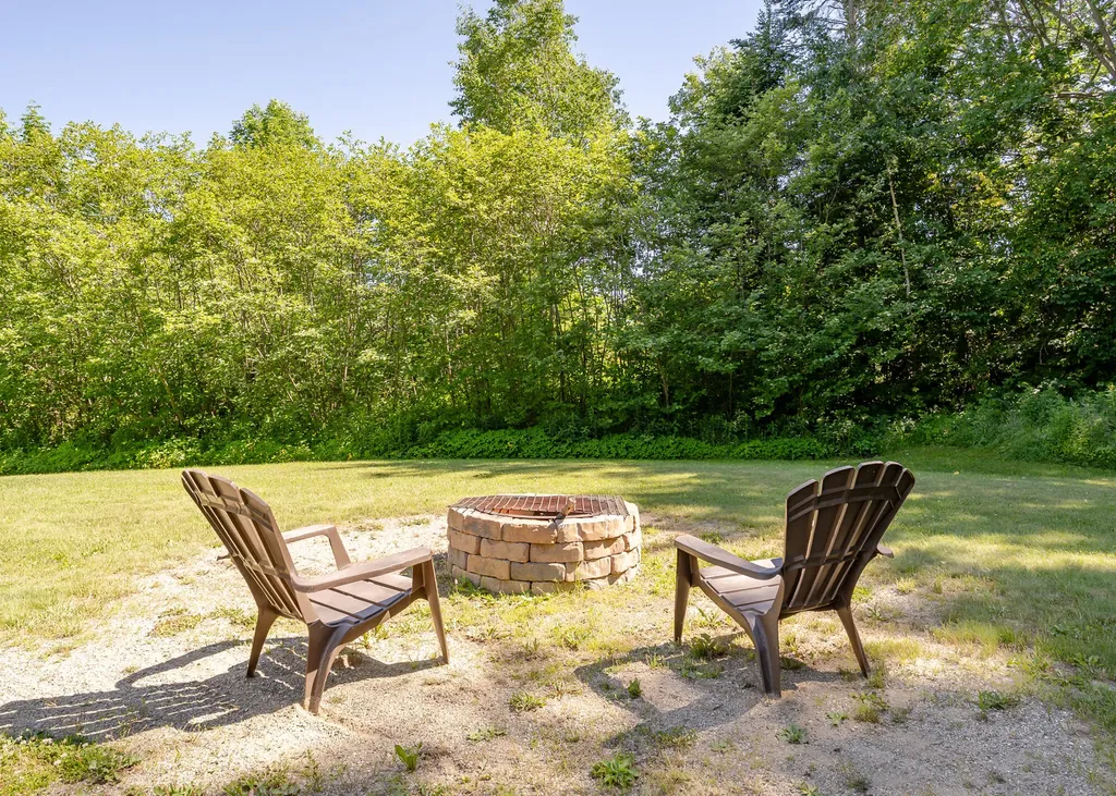 256 Meadow Road Topsham ME 04086