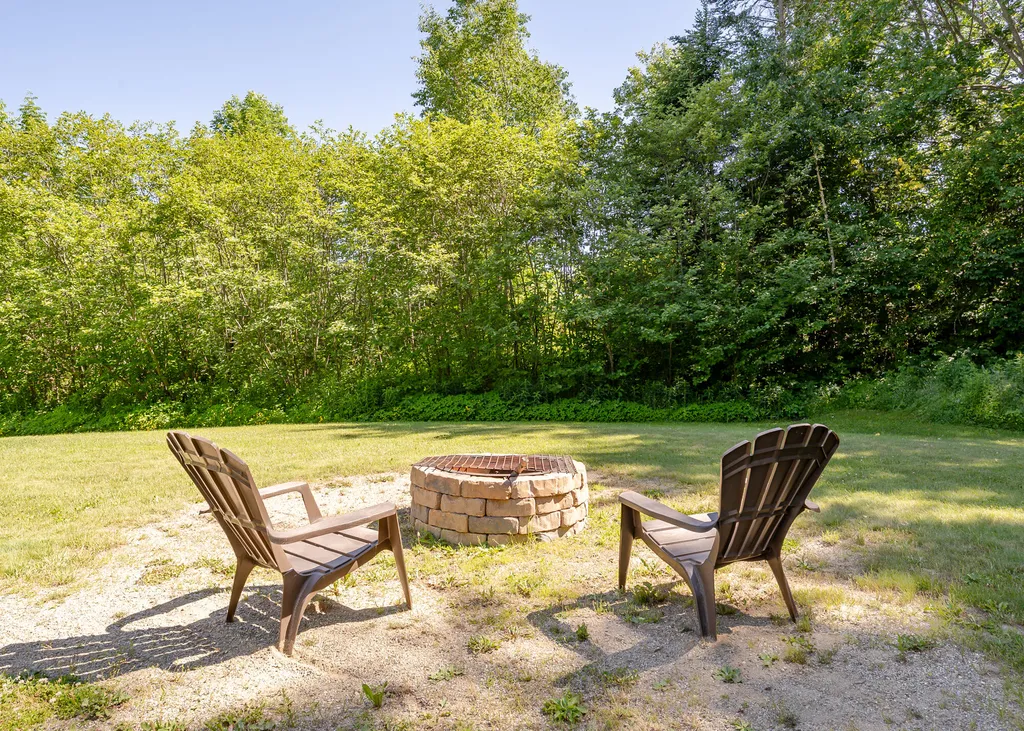 256 Meadow Road Topsham ME 04086