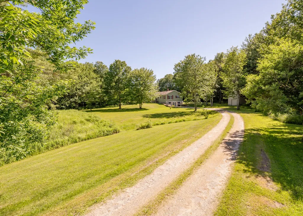256 Meadow Road Topsham ME 04086