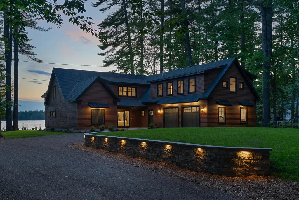 32 Hutchins Road Raymond ME 04071