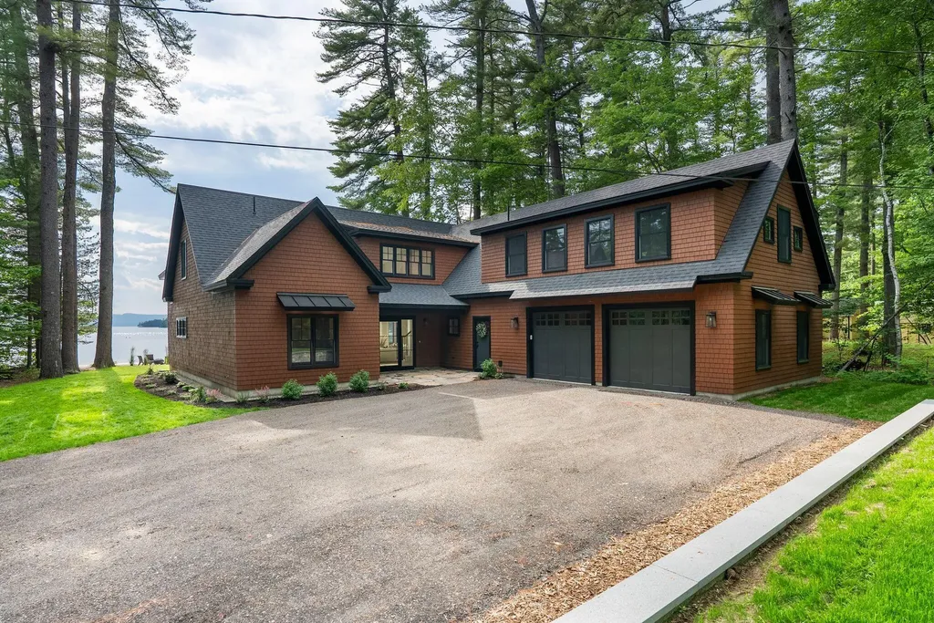 32 Hutchins Road Raymond ME 04071
