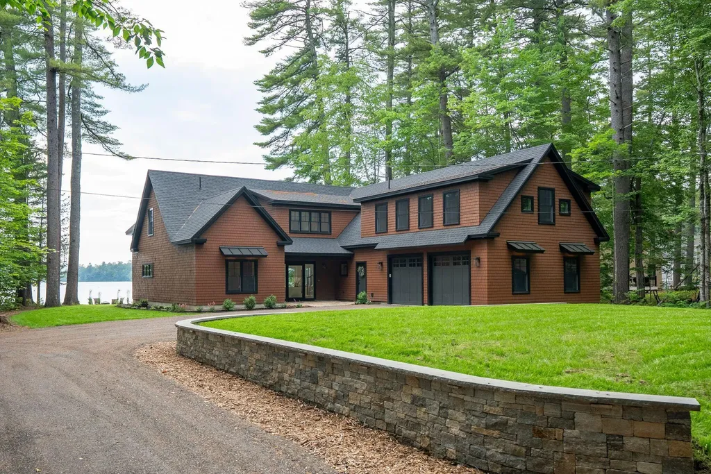 32 Hutchins Road Raymond ME 04071