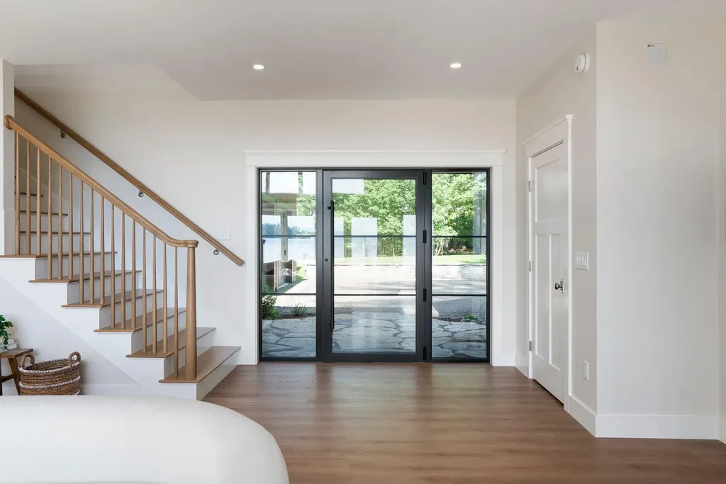 32 Hutchins Road Raymond ME 04071