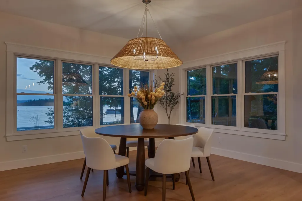 32 Hutchins Road Raymond ME 04071