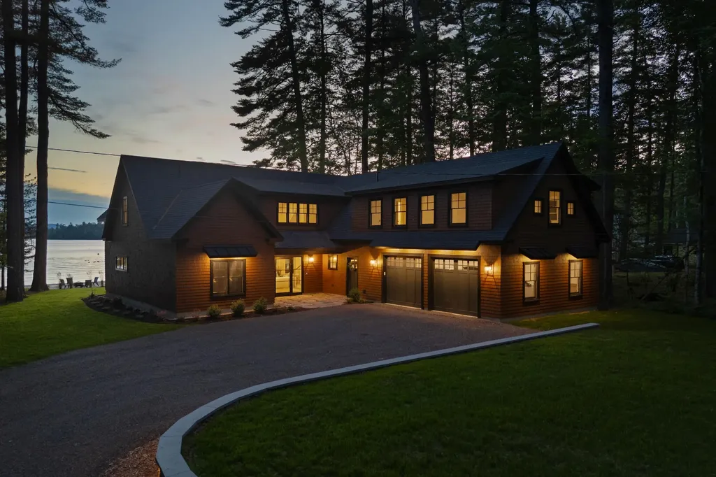 32 Hutchins Road Raymond ME 04071