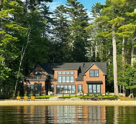 32 Hutchins Road Raymond ME 04071