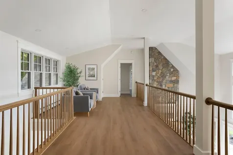 32 Hutchins Road Raymond ME 04071
